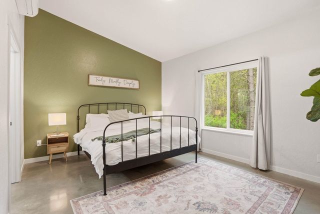 5648 S Cree Dr, Spokane, WA 99206