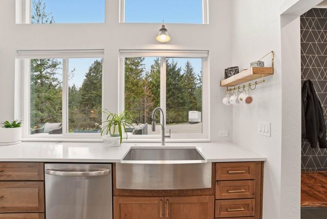 5648 S Cree Dr, Spokane, WA 99206