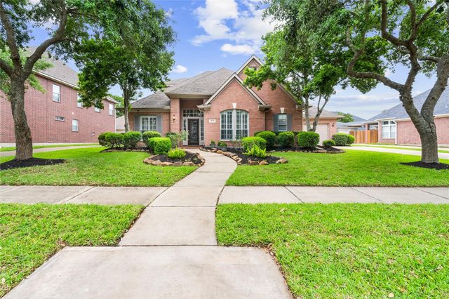 1615 Forest Trace Drive, Sugar Land, TX 77479