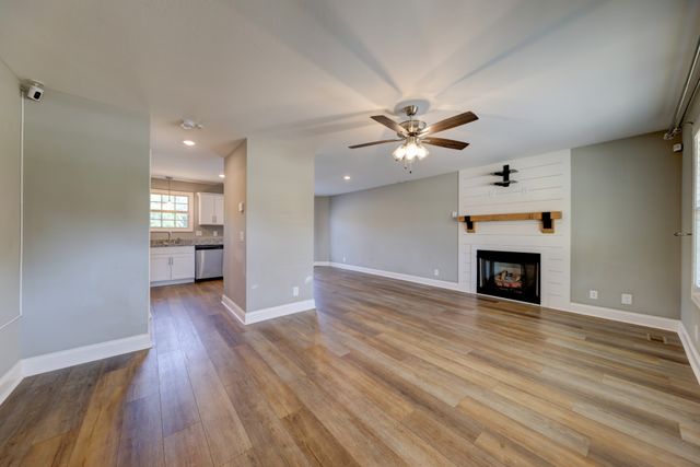 501 Vale Ct, Clarksville, TN 37042