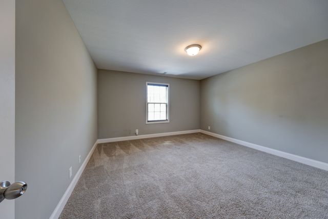 501 Vale Ct, Clarksville, TN 37042