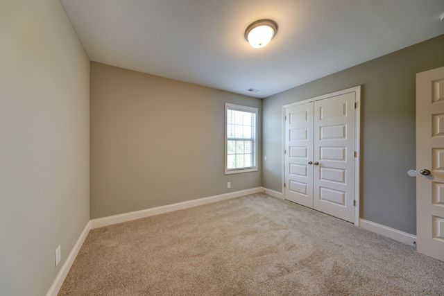 501 Vale Ct, Clarksville, TN 37042