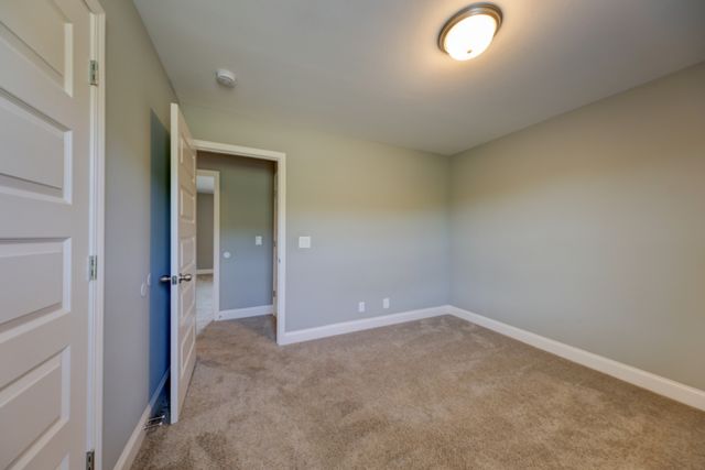 501 Vale Ct, Clarksville, TN 37042