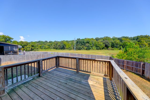 501 Vale Ct, Clarksville, TN 37042