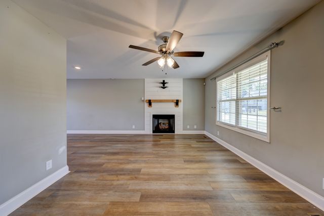 501 Vale Ct, Clarksville, TN 37042
