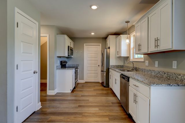 501 Vale Ct, Clarksville, TN 37042
