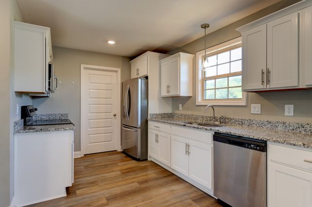 501 Vale Ct, Clarksville, TN 37042