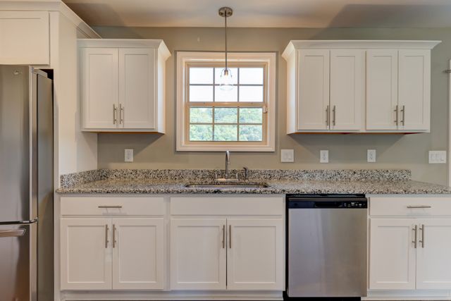 501 Vale Ct, Clarksville, TN 37042