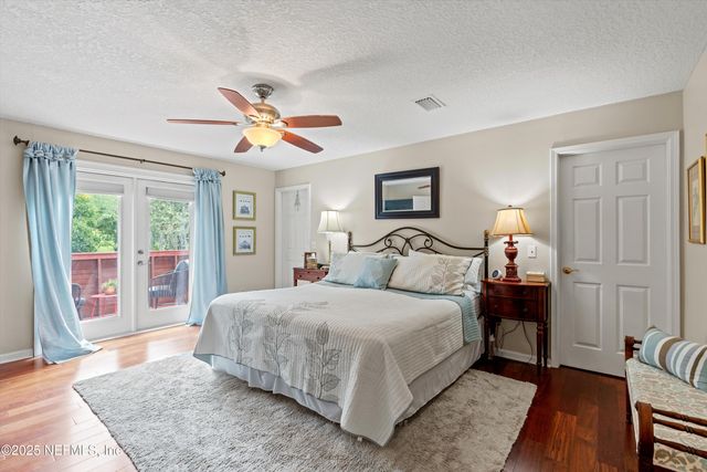 4654 ORTEGA FARMS Circle, Jacksonville, FL 32210