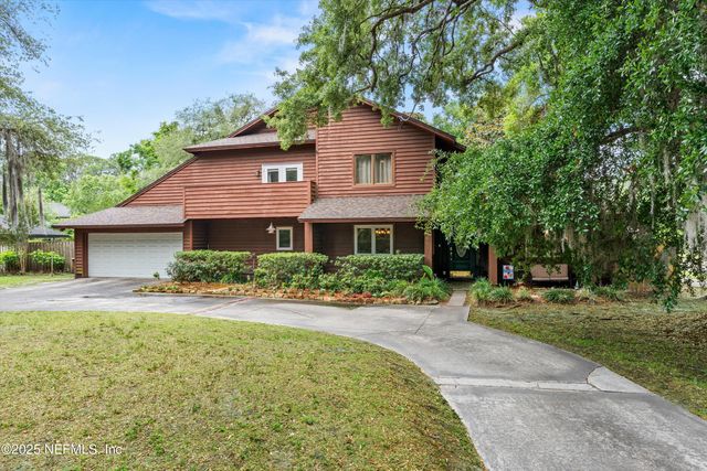 4654 ORTEGA FARMS Circle, Jacksonville, FL 32210