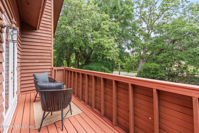 4654 ORTEGA FARMS Circle, Jacksonville, FL 32210