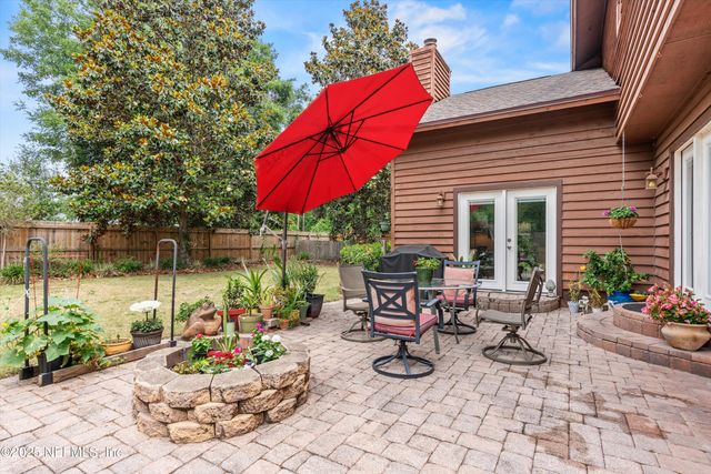 4654 ORTEGA FARMS Circle, Jacksonville, FL 32210