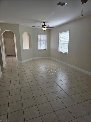 15122 Summit Place CIR 212, Naples, FL 34119