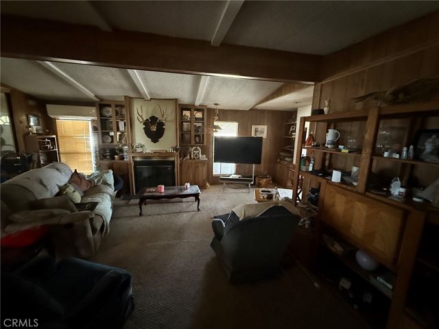 19536 Valle Vista Road, Phelan, CA 92301