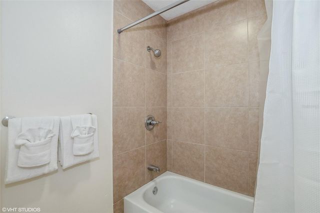 8825 KENSINGTON COURT, Kissimmee, FL 34747