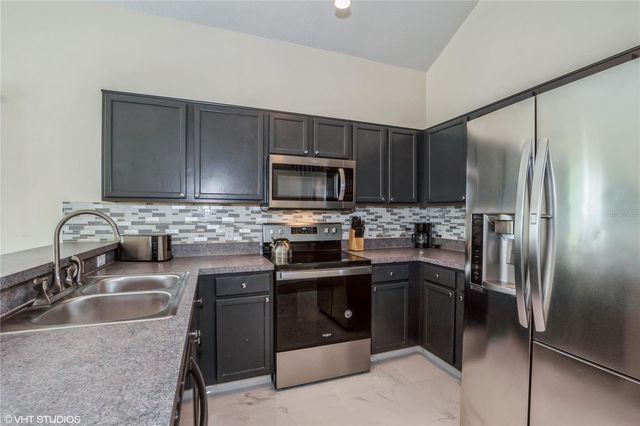 8825 KENSINGTON COURT, Kissimmee, FL 34747