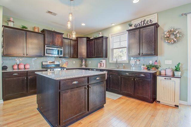 1305 Raven Road, Hanahan, SC 29410