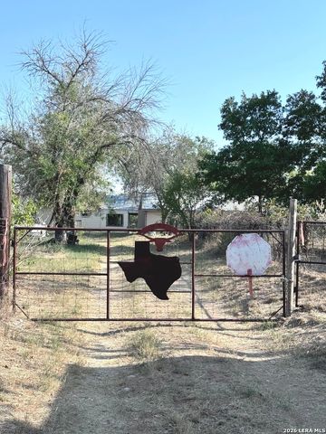 18186 Wisdom, Lytle, TX 78052