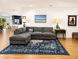 2728 Sunset Avenue, Dallas, TX 75211