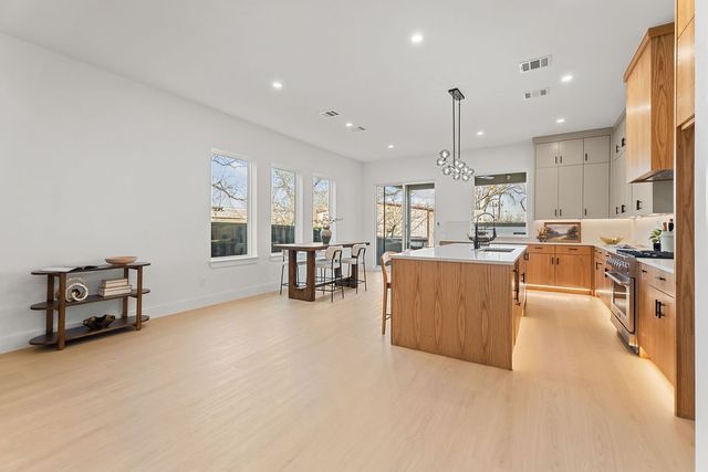 1827 Pollard Street, Dallas, TX 75208