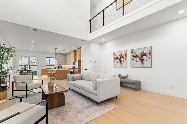 1827 Pollard Street, Dallas, TX 75208