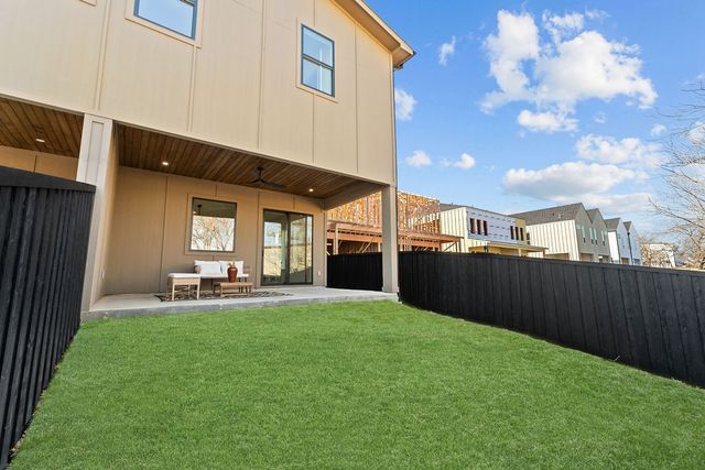 1827 Pollard Street, Dallas, TX 75208