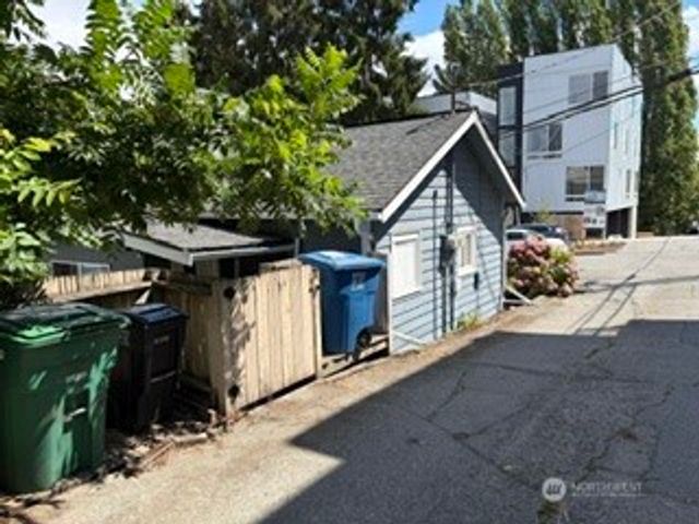 3115 Queen Anne Avenue N, Seattle, WA 98109