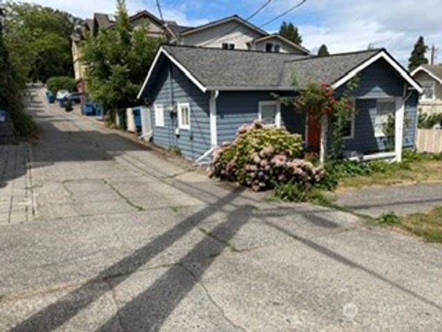 3115 Queen Anne Avenue N, Seattle, WA 98109