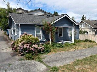 3115 Queen Anne Avenue N, Seattle, WA 98109