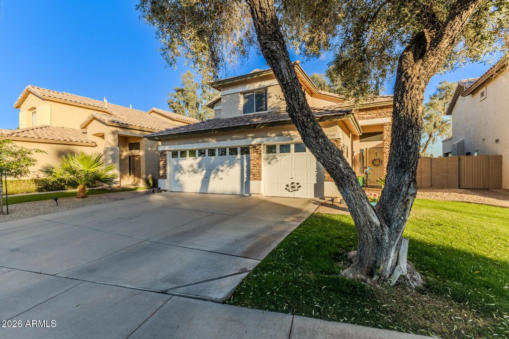 Image 1 of property listing at 2181 W ROCKROSE Place, Chandler, AZ 85248