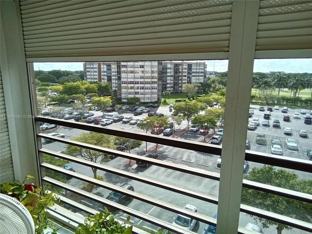 1000 St Charles Pl 615, Pembroke Pines, FL 33026