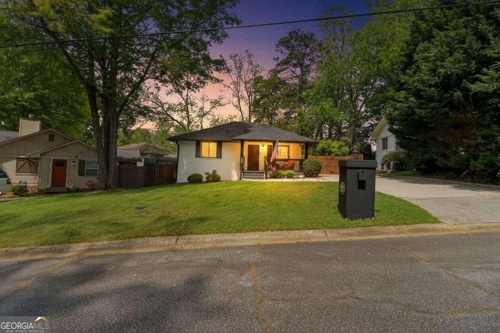 823 Frances Drive SE, Smyrna, GA 30080