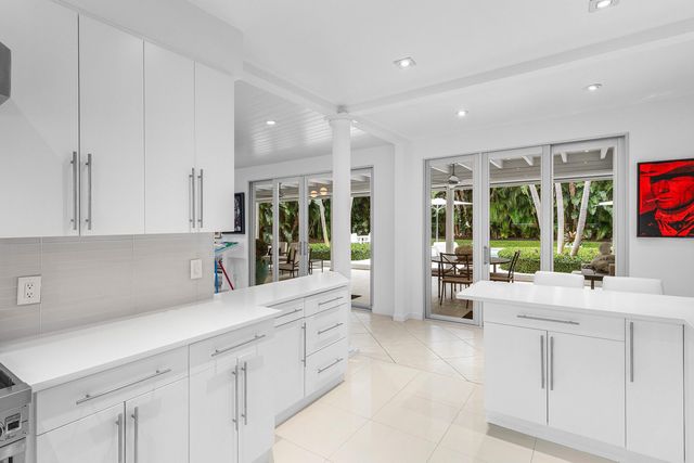 713 SE Atlantic Drive, Lantana, FL 33462