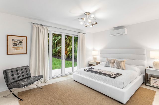 713 SE Atlantic Drive, Lantana, FL 33462