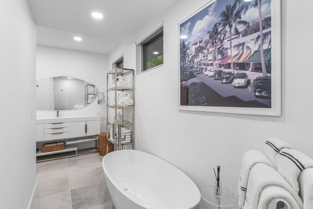 713 SE Atlantic Drive, Lantana, FL 33462