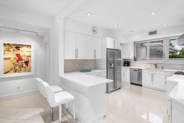 713 SE Atlantic Drive, Lantana, FL 33462