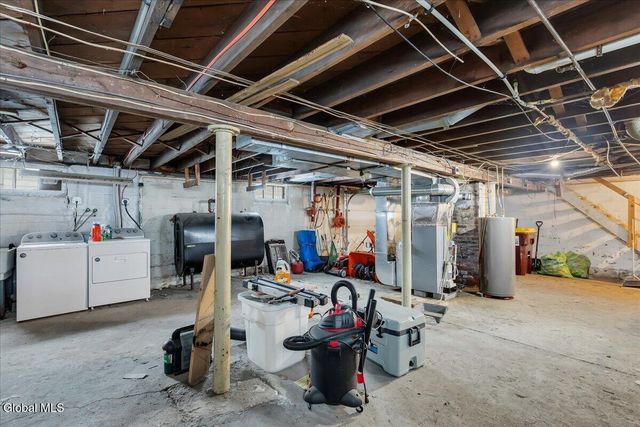 10 Leonard Avenue, Brunswick, NY 12180