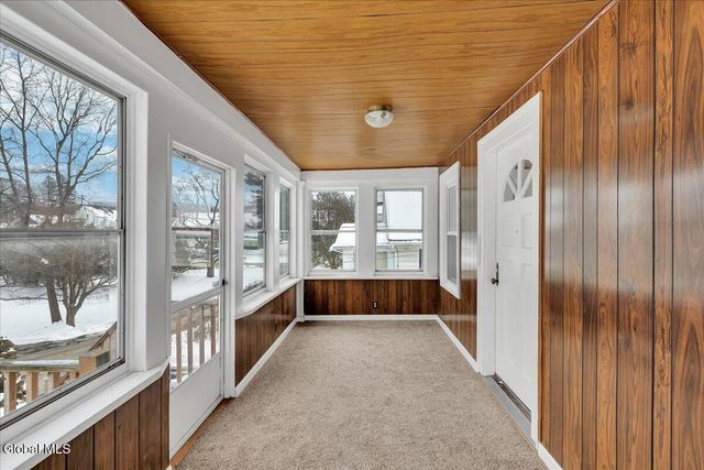 10 Leonard Avenue, Brunswick, NY 12180