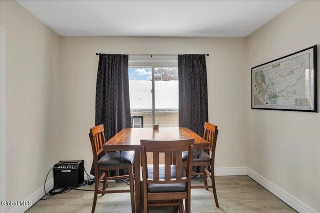 10 Leonard Avenue, Brunswick, NY 12180