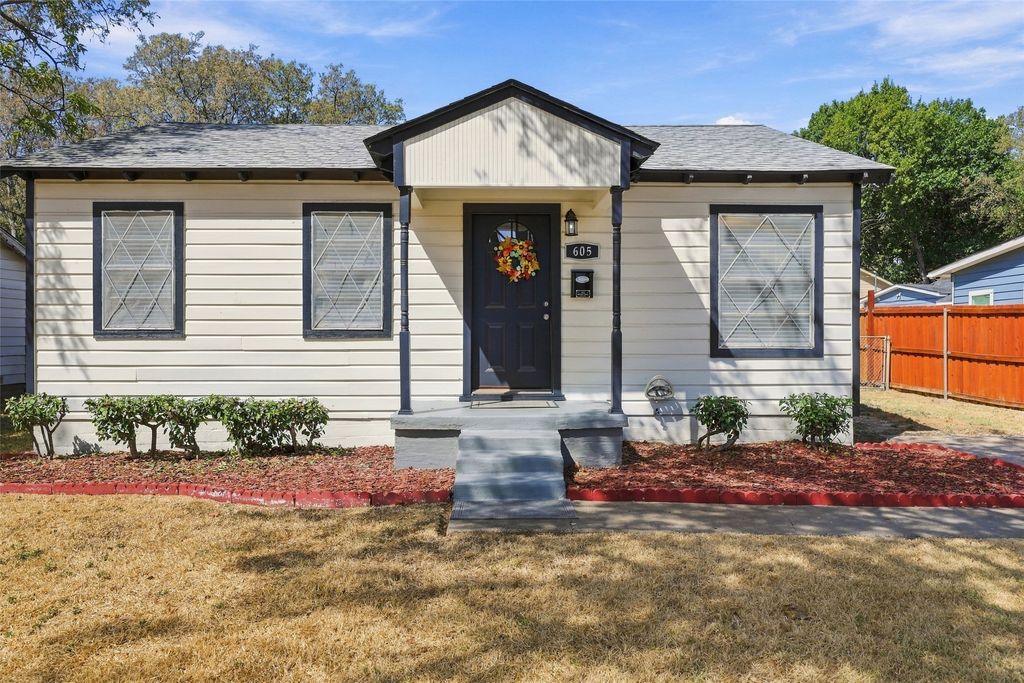 605 NE 33rd Street, Grand Prairie, TX 75050 — exterior