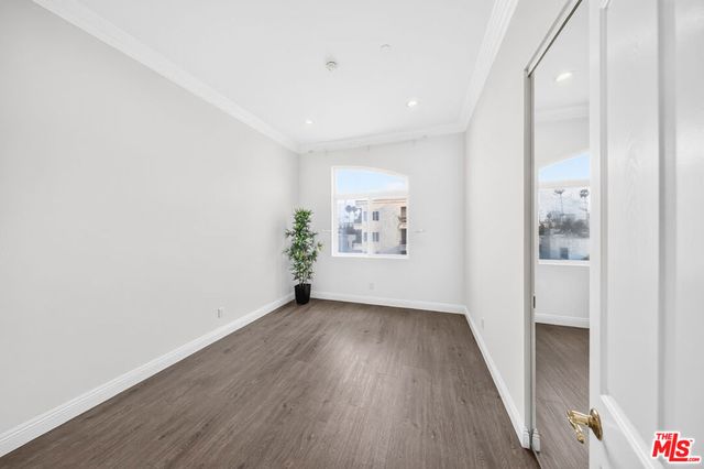 971 S St Andrews Place 301, Los Angeles, CA 90019