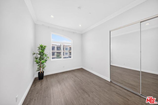 971 S St Andrews Place 301, Los Angeles, CA 90019