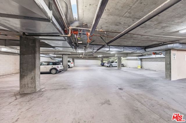 971 S St Andrews Place 301, Los Angeles, CA 90019