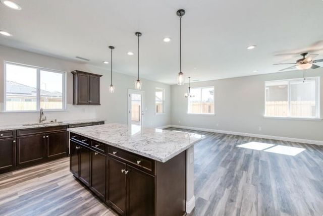 450 South Susan Avenue, Kerman, CA 93630