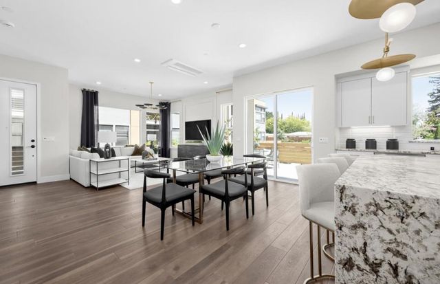 11645 Redwood Place 56-12 Plan 4, Saratoga, CA 95070