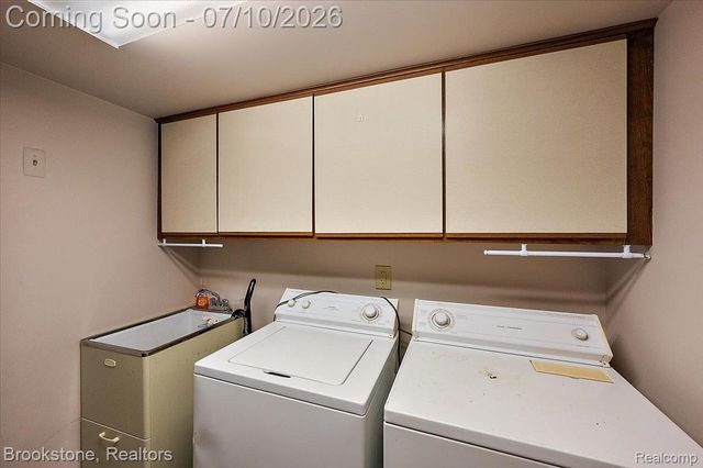 904 Country Club Drive, St. Clair Shores, MI 48082