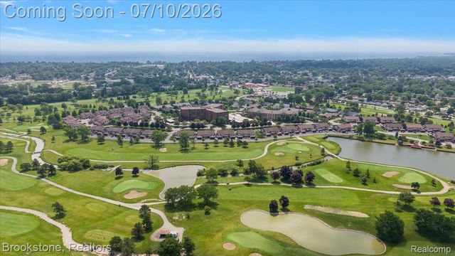 904 Country Club Drive, St. Clair Shores, MI 48082