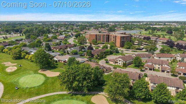 904 Country Club Drive, St. Clair Shores, MI 48082