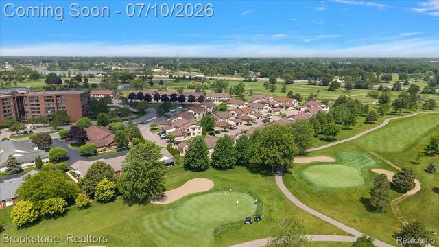 904 Country Club Drive, St. Clair Shores, MI 48082