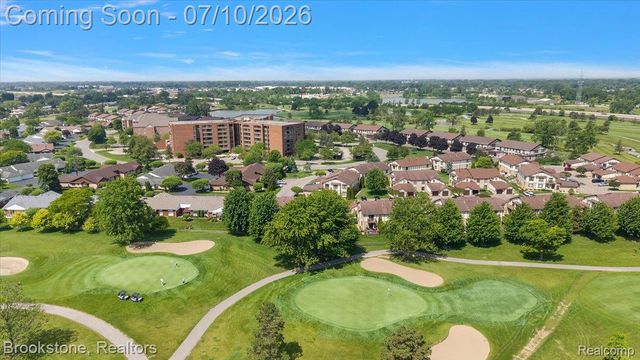 904 Country Club Drive, St. Clair Shores, MI 48082
